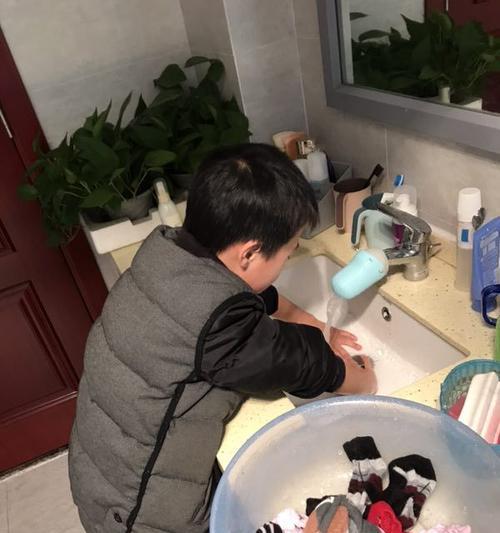 洗袜子的作文怎么写（《洗袜子》）