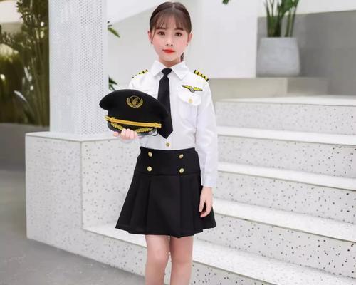 儿童走秀怎么发朋友圈（《童心绘梦·华服俏影》）